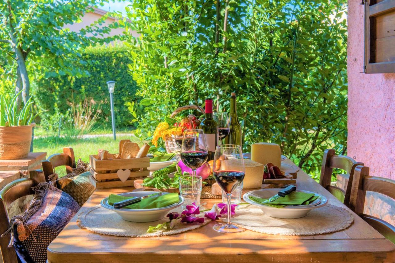 Hostly - Country House Donoratico - Only For Families Extérieur photo