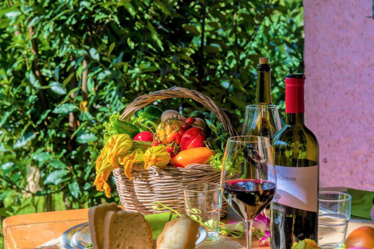 Hostly - Country House Donoratico - Only For Families Extérieur photo