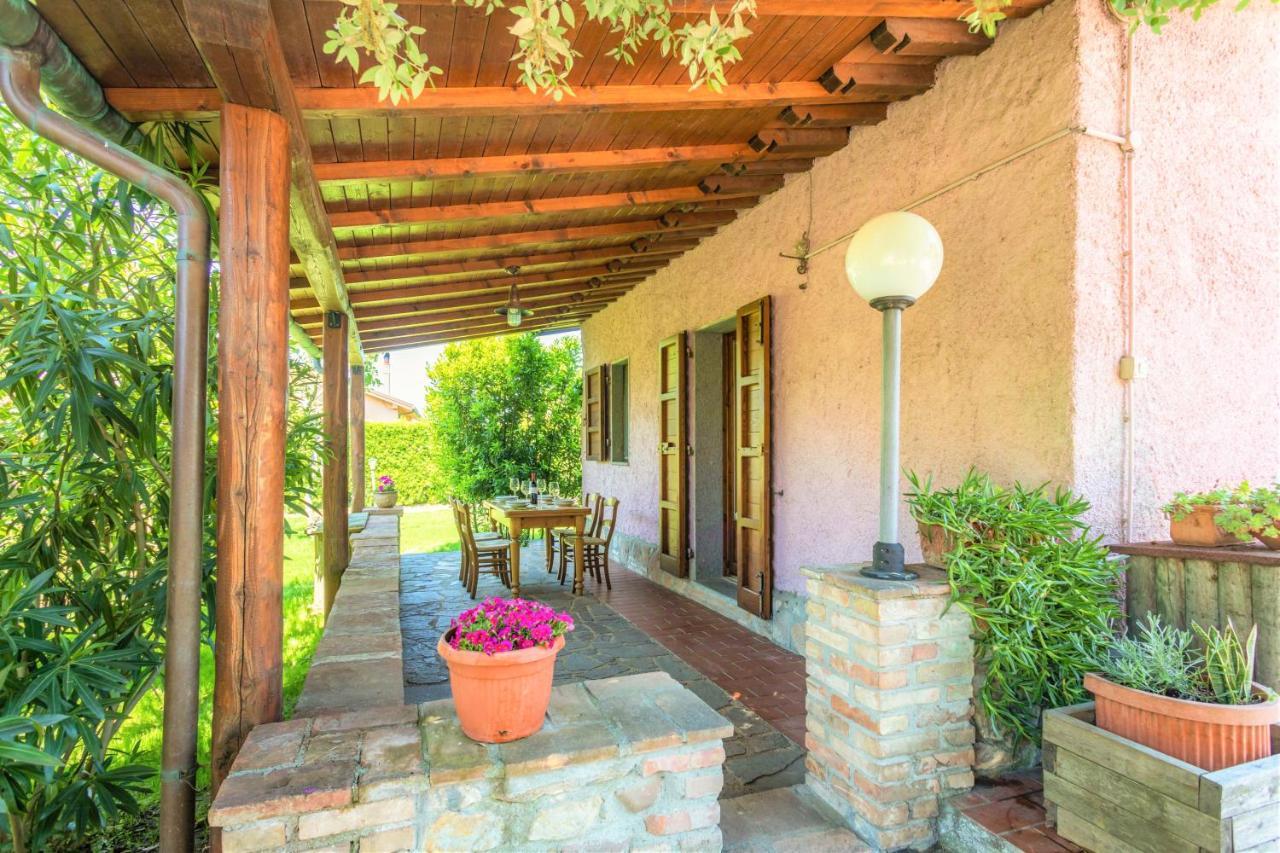 Hostly - Country House Donoratico - Only For Families Extérieur photo
